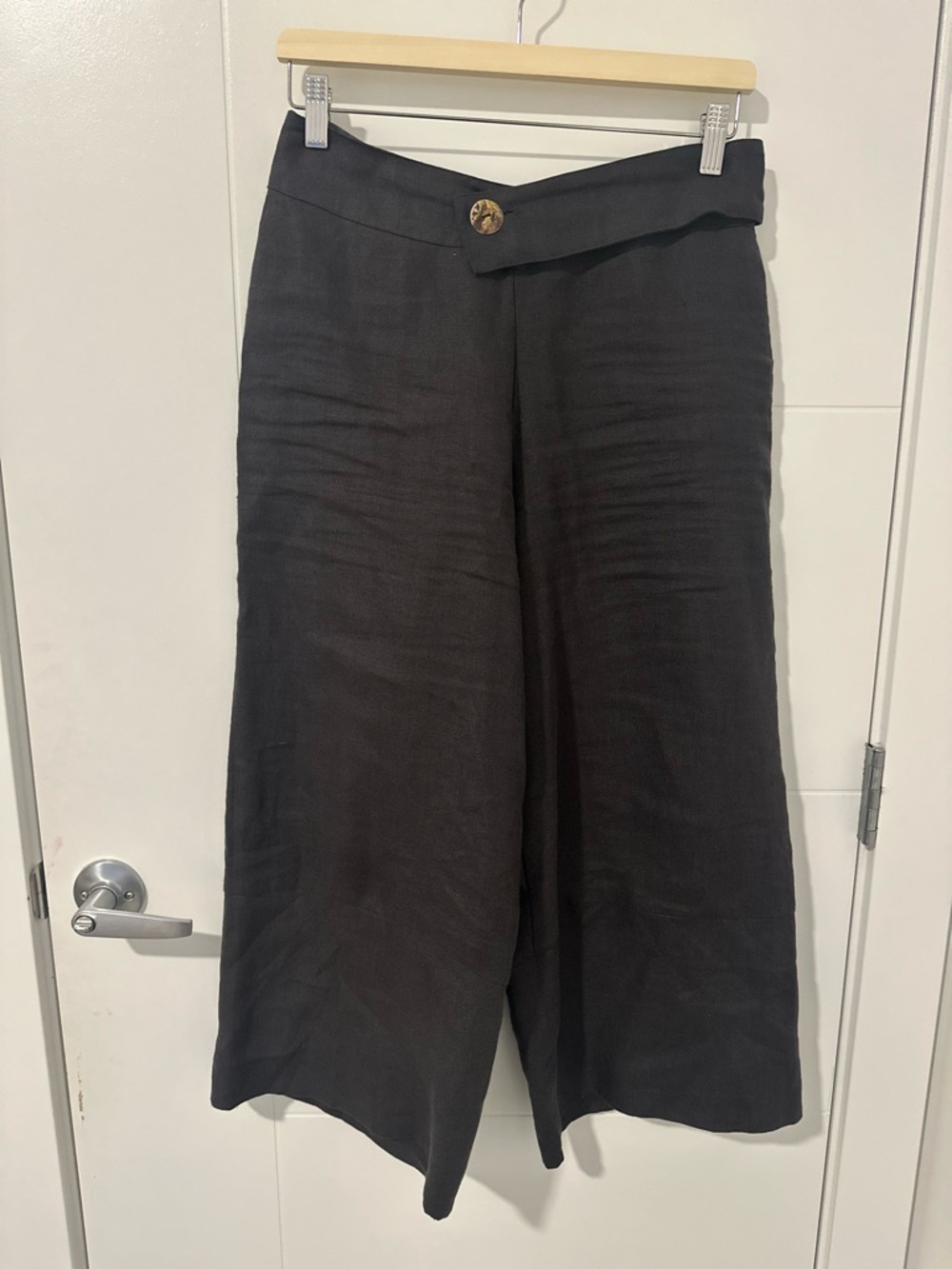 Sarah Pacini Linen Cullotes
